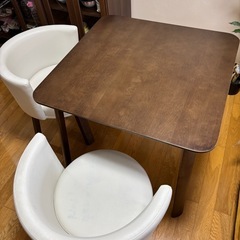 ダイニングテーブルセット
の画像