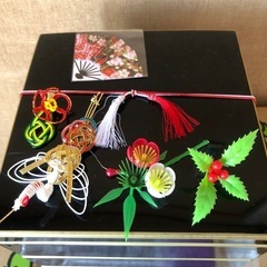 三段重 黒 金縁 おせち お重の画像