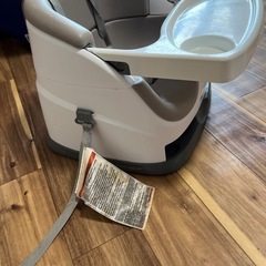 ingenuity食事椅子　ベビー椅子　机着脱可能の画像