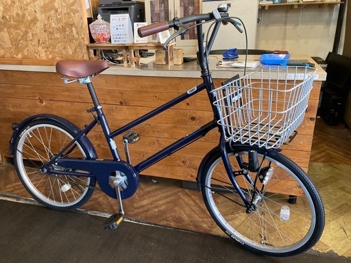 【SALE！7月末まで防犯登録無料！前後タイヤ・チューブ新品！】シングルギア　20インチミニベロ　ネイビー