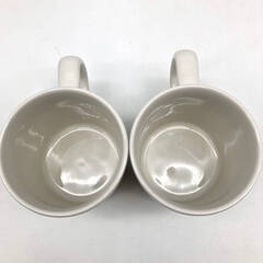 ss7607　 ウェッジウッド ピーターラビット マグカップ 2個セット デザイン違い WEDGWOOD 白地 マグ コーヒーカップ 珈琲 紅茶 陶磁器 洋食器 ボーンチャイナ ウェッジウッド 中古の画像