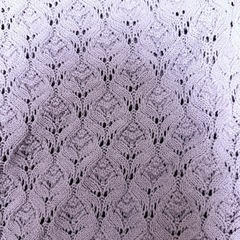 ゆる透かし編み　ニット Lサイズ ラベンダーカラーの画像