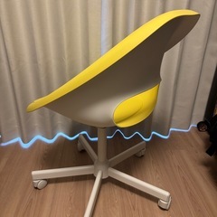 IKEA カラーチェアの画像