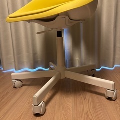 IKEA カラーチェアの画像