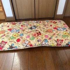 ベッドガードとお昼寝マット
の画像