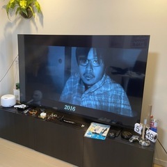 チューナーレス　65インチTV