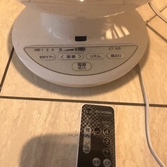 強力コンパクトサーキュレーター扇風機リモコン付きの画像