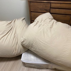 羽毛布団×2 （カバー付き）の画像