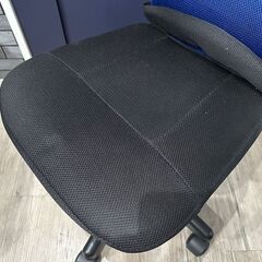 【急募】オフィスチェア　青の画像