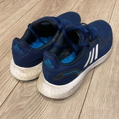 adidas🔴スニーカー23.5の画像