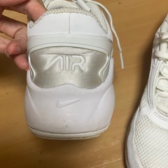 Nike Air Max ホワイト スニーカーの画像