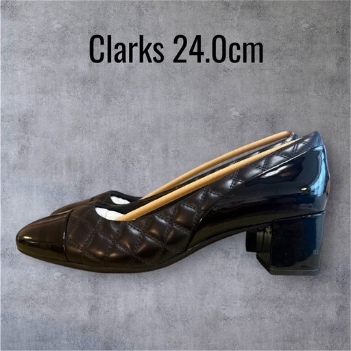 【新品】箱付 Clarks本革 コンビレザー エナメルパンプス 24cm