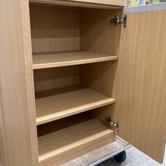 J5500【リユースのサカイ柏店】　食器棚　ナチュラル　クリーニング済みの画像