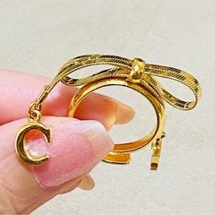 Dior リボン リング ゴールド　の画像