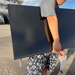 テレビ40型の画像