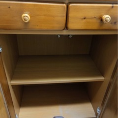 無料⭐︎食器棚 キッチン収納 キャビネット 引き出し2箇所の画像