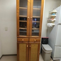 無料⭐︎食器棚 キッチン収納 キャビネット 引き出し2箇所の画像