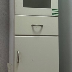 キッチン棚縦長の画像