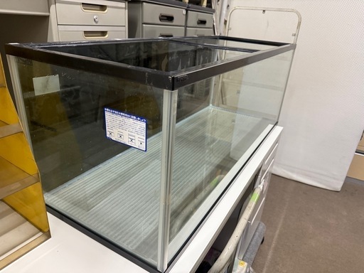 商談中です　　 大型　水槽　サイズ幅120 奥45 高さ45cm　