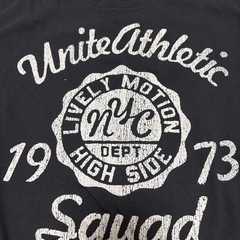 プリントTシャツ　紺色の画像