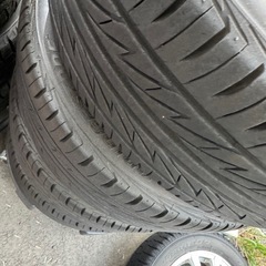 ブリヂストンタイヤアルミホイール付きの画像