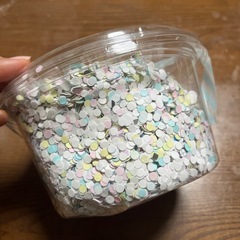工作　紙吹雪　穴あけパンチの画像