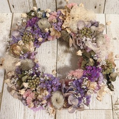 【ハンドメイド】やさしい紫陽花色のドライフラワーリースの画像