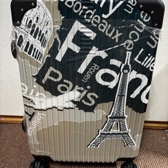 キャリーバッグ　スーツケース　かっこいい　エッフェル塔柄の画像