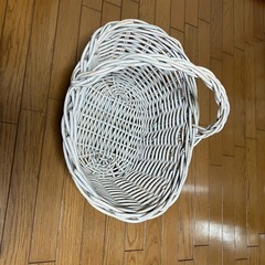 籐カゴの画像