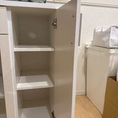 食器棚の画像