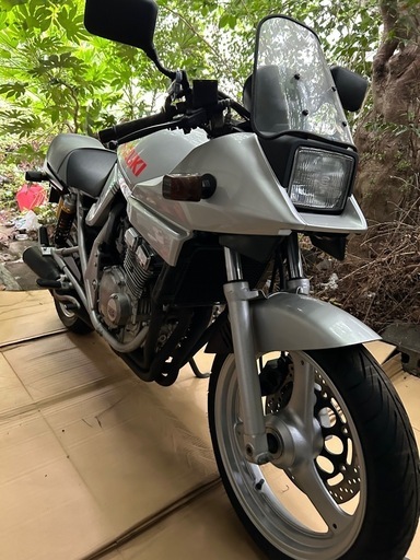 スズキGSX250Sカタナ(レストア済み車)