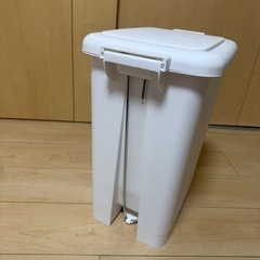 ニトリ 2wayペダルペール 20Lの画像