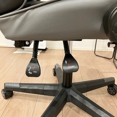 ゲーミングチェアの画像