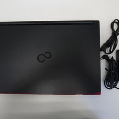 富士通 Windows11 15.6型ノートPC SSD + メモリ12GB + WEBカメラ【メンテナンス済み】（0600398）の画像