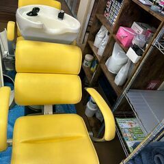 【最終処分】美容室黄色椅子1台3,000円✨7/23まで引き取り限定の画像