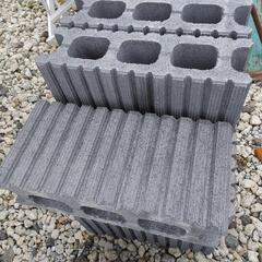 化粧ブロック 9本　花壇　庭作り　外構　の画像