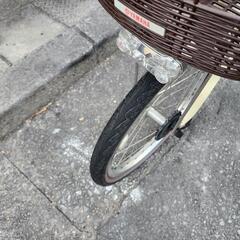『ＳＡＬＥ　３０％』　電動自転車　ヤマハ　充電器　バッテリー　付き　白　配達可能の画像