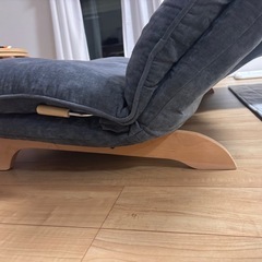 リクライニングできるソファーの画像