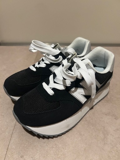 New Balance ブラック/ホワイト スニーカー ⭐︎爆売れモデル⭐︎