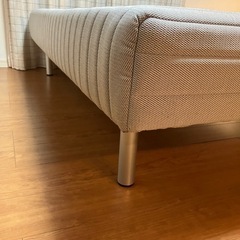 処分価格です。良品 日本製 フランスベッド脚付きマットレス の画像