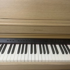 【美品】Roland 電子ピアノ HP702-LA（ライトオーク調）の画像