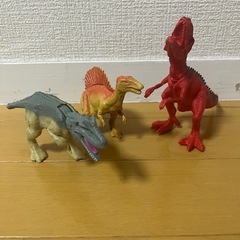 恐竜のおもちゃの画像