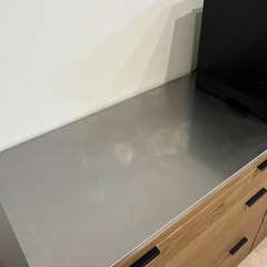 ウニコ　アディ　キッチンカウンター　食器棚の画像