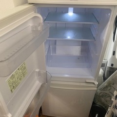 SHARP2ドア冷蔵庫の画像