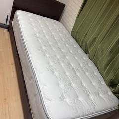 ベッドの画像