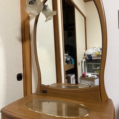 差し上げます！鏡台と椅子