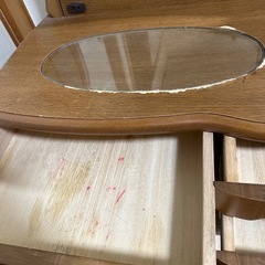 差し上げます！鏡台と椅子の画像