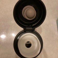 新品未使用の水筒の画像