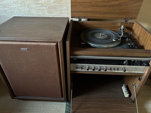 ヴィンテージ　HITACHI レコードステレオ 日立 HITACHI レコードプレイヤー ＆ スピーカーSOLID STATE