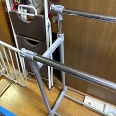 ハンガーラックの画像